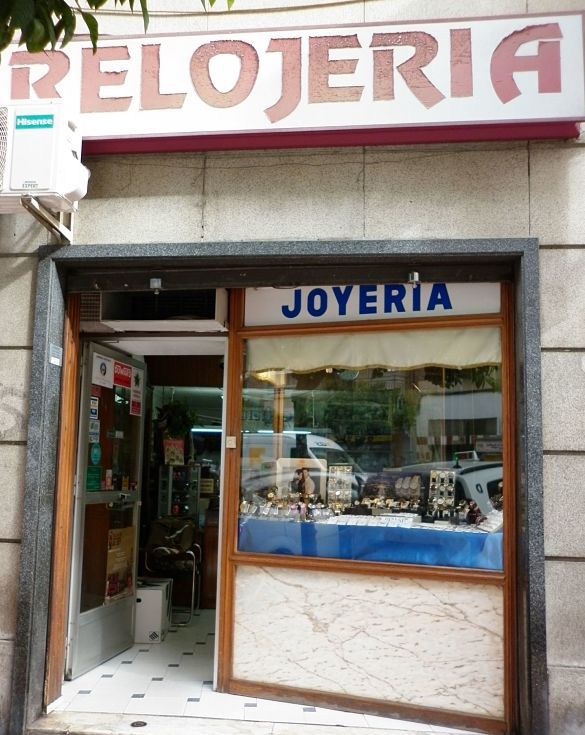 Relojería y Joyería Hermanos Cerezo, la experiencia de 52 años en el sector