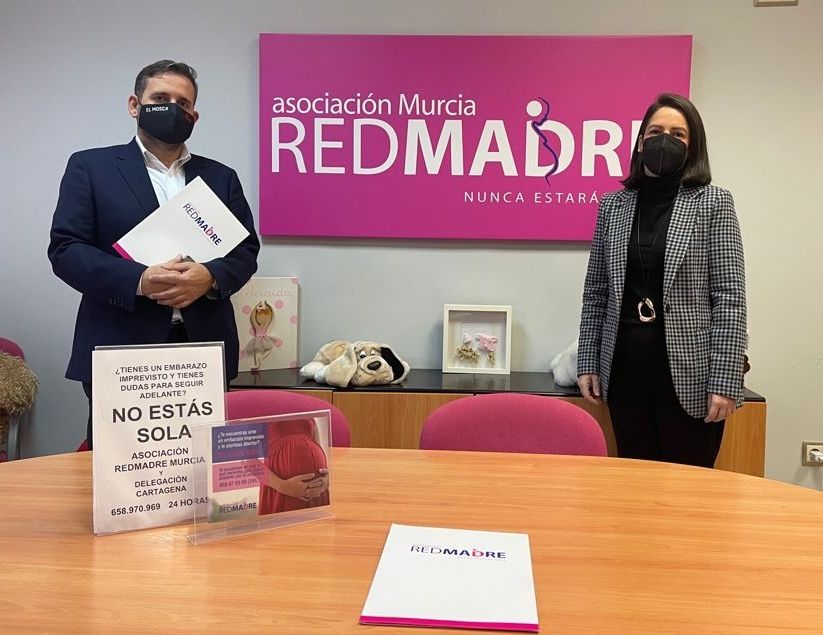 Fundación El Mosca realiza una gran donación de pañales a la Asociación REDMADRE de Murcia