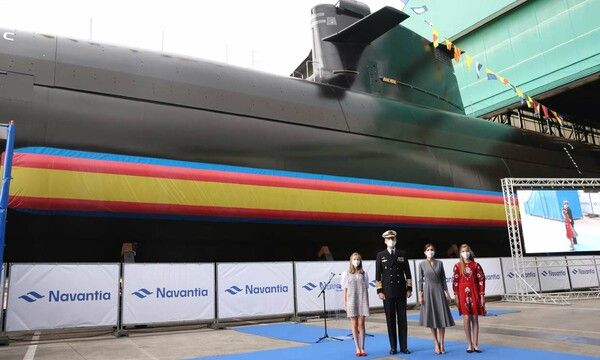 El Rey Felipe VI y la princesa de Asturias inauguran la puesta a flote del submarino S-81 Isaac Peral