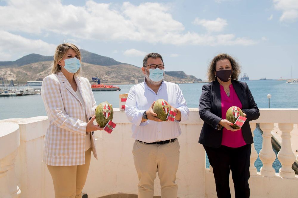 JimboFresh presenta su melón más "cartagenero" a través de la edición "melones con historia"