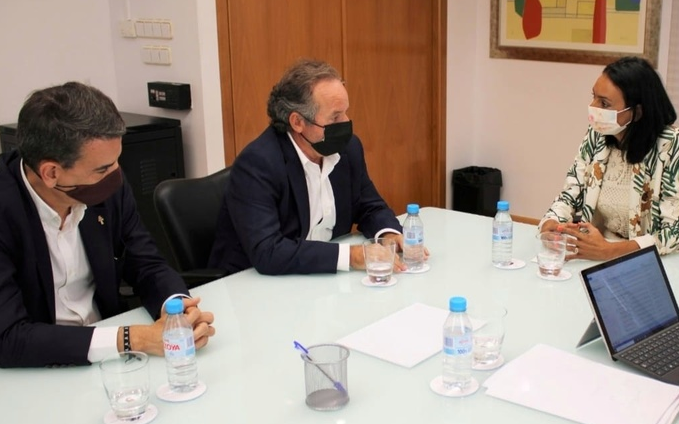 La Comunidad amplía el convenio con ENAE para que los autónomos se especialicen con un Máster