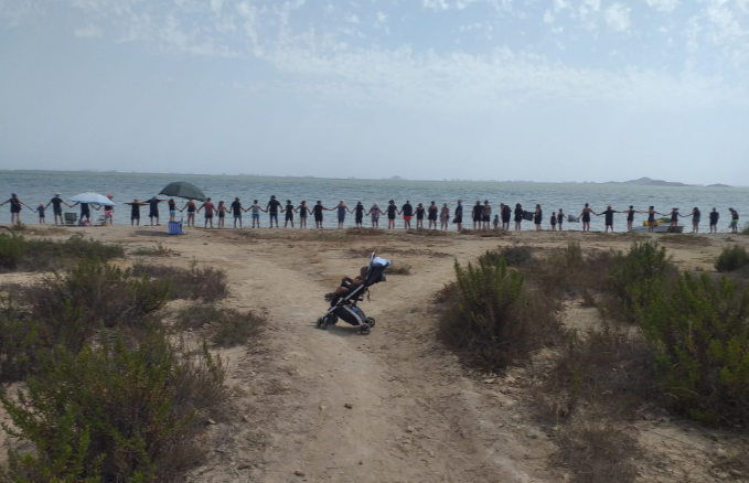 Los vecinos de Bahía Bella reclaman soluciones ante la previsión de lluvias torrenciales este otoño