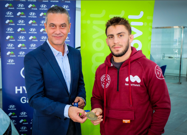 Grupo Terramovil recibe la visita del luchador murciano Nico Medina, reciente campeón del mundo de grappling