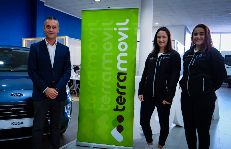 Grupo Terramovil apoya la lucha olímpica femenina a través de las deportistas murcianas Lorena y Carla Lera