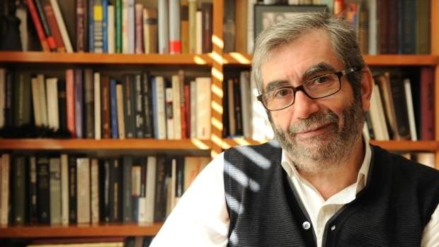 El escritor y académico de la RAE Antonio Muñoz Molina 
abre el ciclo ‘Voces de la literatura de hoy’