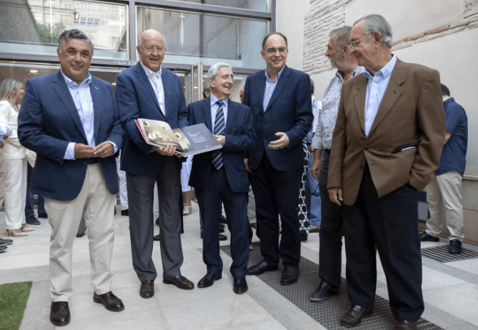 La Fundación Cajamurcia presenta el libro conmemorativo de su XX aniversario