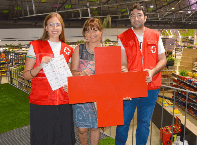 Colaboración solidaria de Famyco Urban Market con Cruz Roja para impulsar el Sorteo del Oro