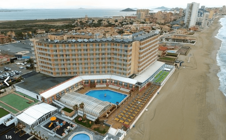 La ocupación de los hoteles de la Costa Cálida en la primera quincena de julio supera en más de 13 puntos los registros de 2021