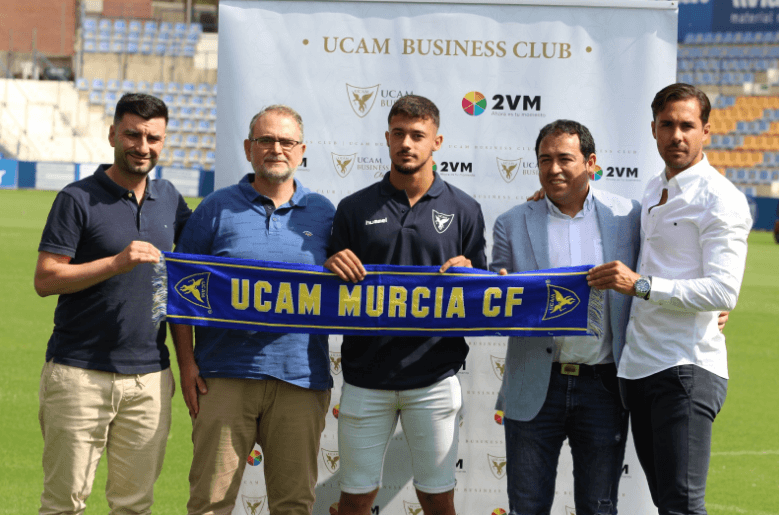 La agencia 2VM renueva su apoyo al deporte murciano ampliando su compromiso UCAM Business Club