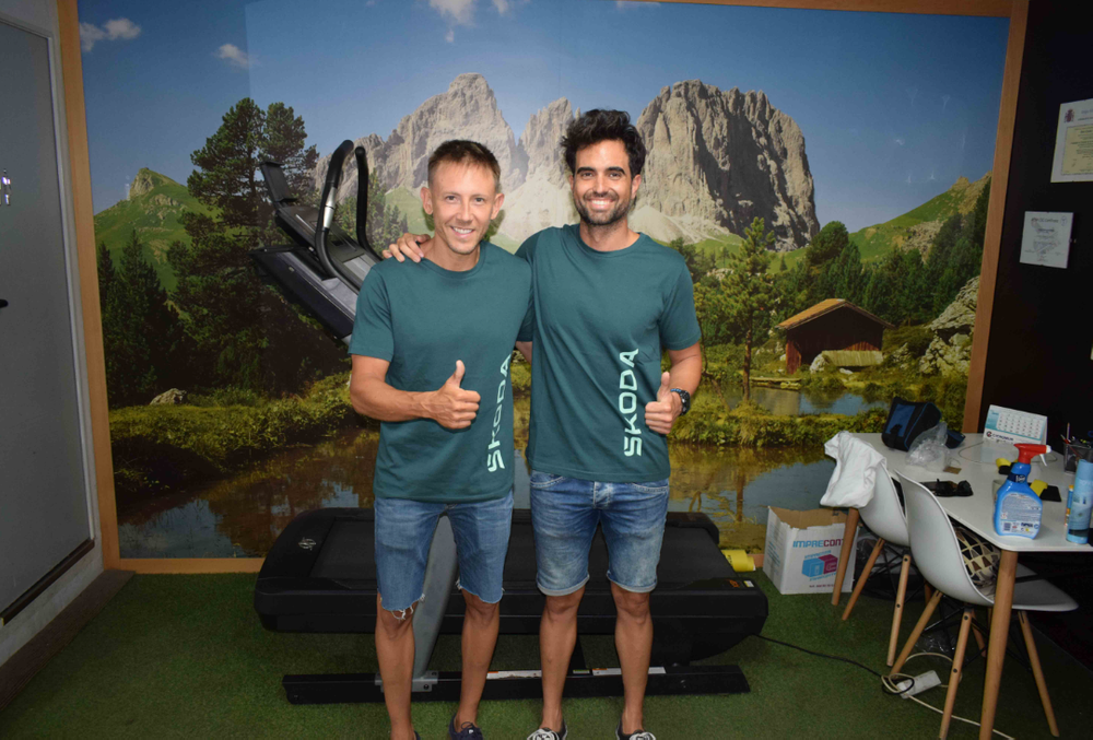 Dos corredores murcianos afrontan la Škoda Titan Desert Almería 2023, la prueba ciclista más exigente y extrema