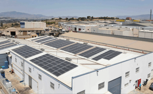 Pastelería Gimar apuesta por la sostenibilidad y cuidado del medio ambiente con la instalación de paneles solares en su fábrica