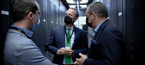 La compañía murciana Kio Networks firma con la CARM un nuevo contrato de 10,1 millones de euros