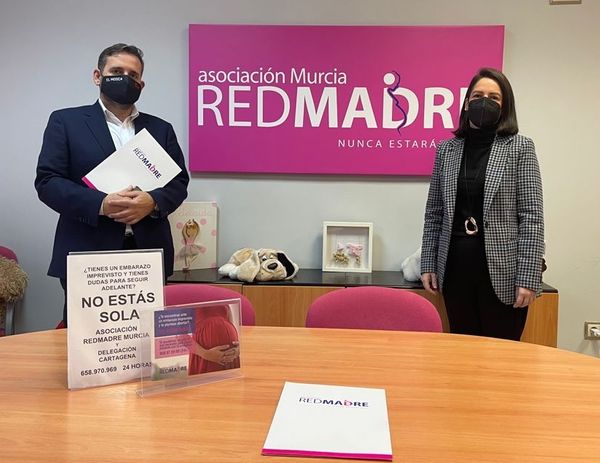 Fundación El Mosca realiza una gran donación de pañales a la Asociación REDMADRE de Murcia