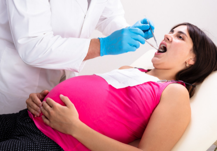 Revisiones dentales gratuitas para mujeres embarazadas de la Región