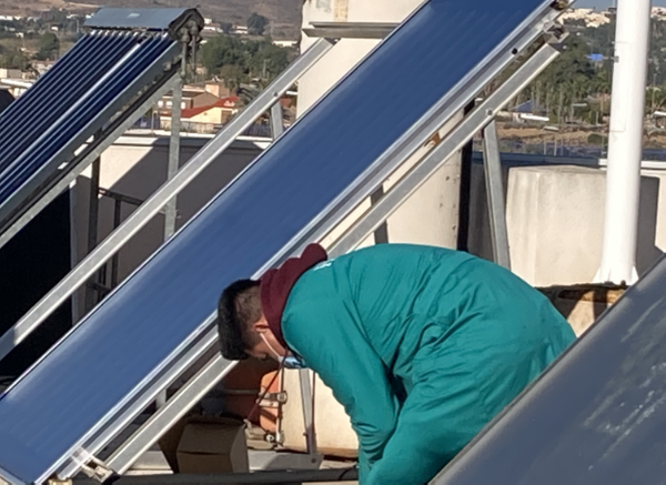 Las empresas fotovoltaicas de FREMM ofrecen energía verde para recuperar el Mar Menor