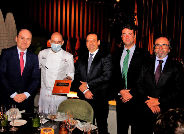 MásTrigo y el Club Murcia Gourmet estrechan lazos de la mano del chef Nazario Cano de Odiseo