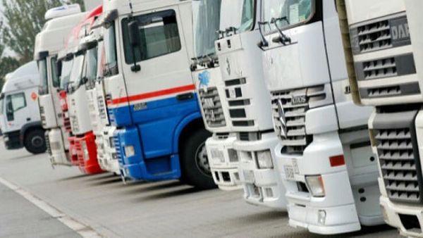 Los transportistas cesarán sus servicios vísperas de Navidad