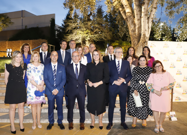 Más de 400 personas asisten a la Gala Solidaria para conmemorar los 25 años de ASTRADE