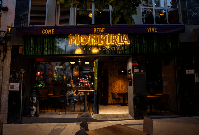 Grupo 525 inaugura su primera gastrococtelería Monkiria en Alicante