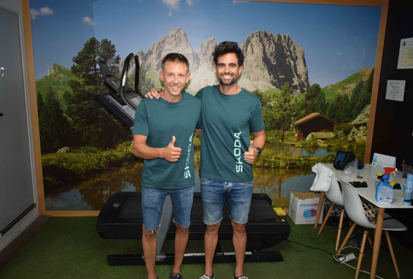 Dos corredores murcianos afrontan la Škoda Titan Desert Almería 2023, la prueba ciclista más exigente y extrema