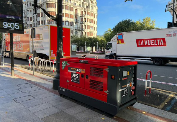 HIMOINSA y La Vuelta se unen para proporcionar energía sostenible en la competición de ciclismo de referencia en España